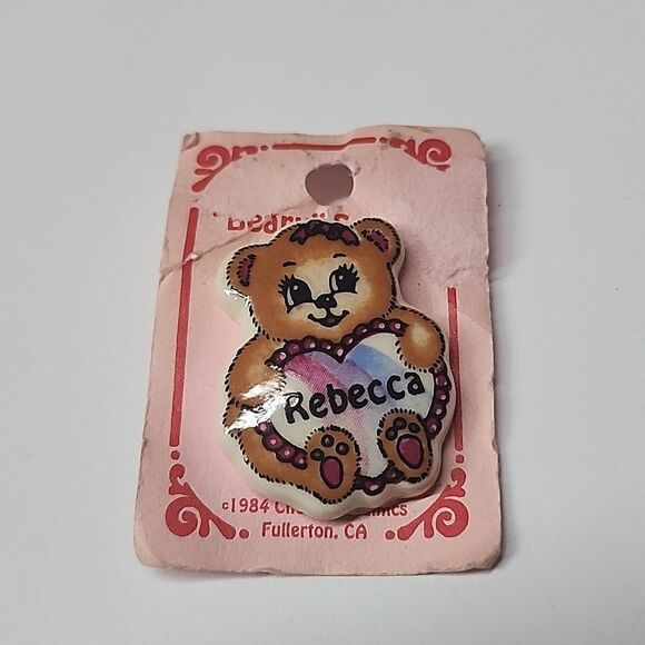1984 Personalized Bear Heart Ceramic Rebecca Pin - Picture 1 of 5